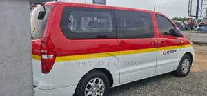 Hyundai Starex 2015 Red