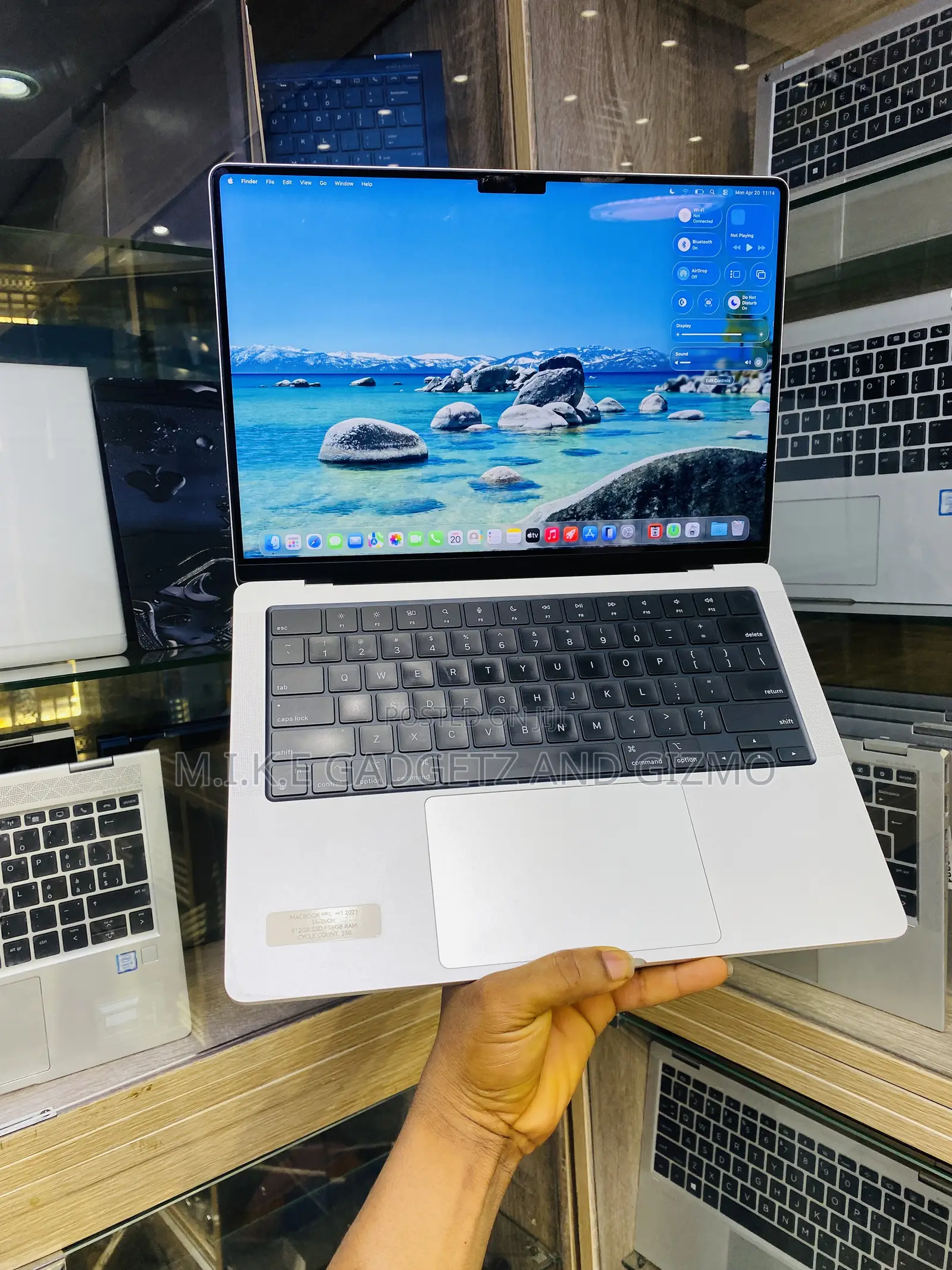 Laptop Apple MacBook Pro 2021 M1 16GB Apple M1 Pro SSD 512GB