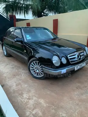 Mercedes-Benz E350 2000 Black