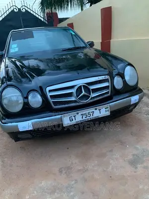 Mercedes-Benz E350 2000 Black