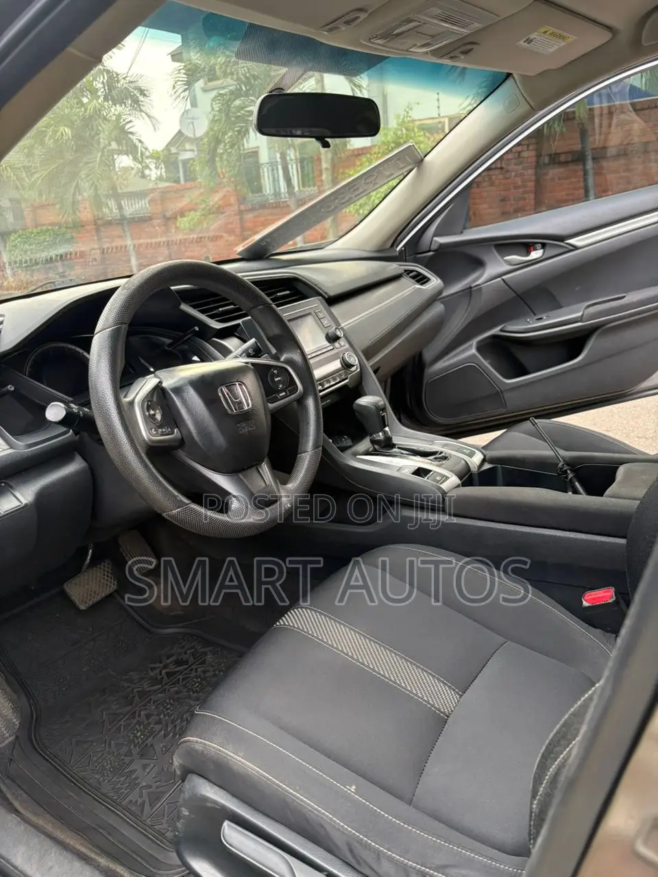 Honda Civic LX 4dr Sedan (2.0L 4cyl) 2016 Gray