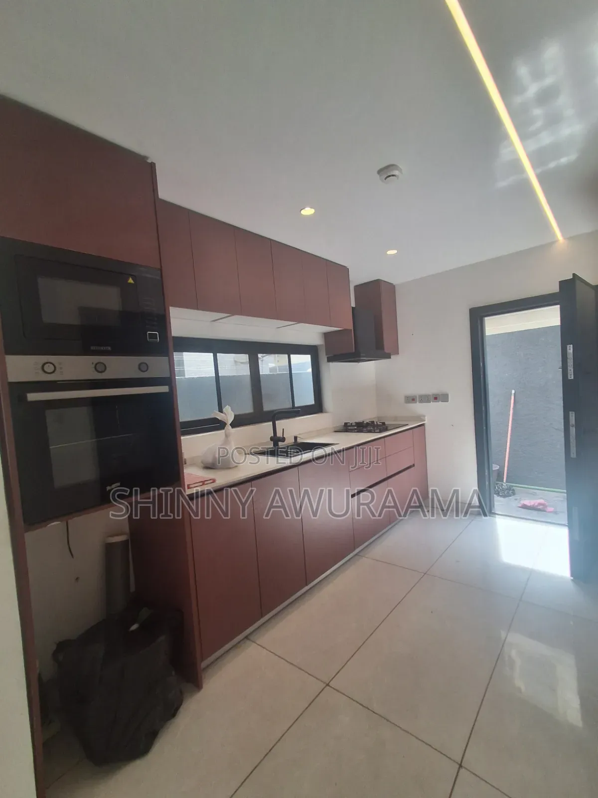 3bdrm House in School Junction for sale