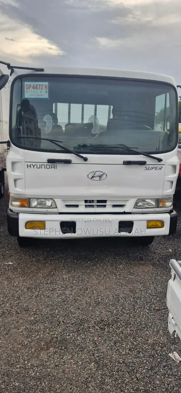 Hyundai 5 Ton Very Good Condition