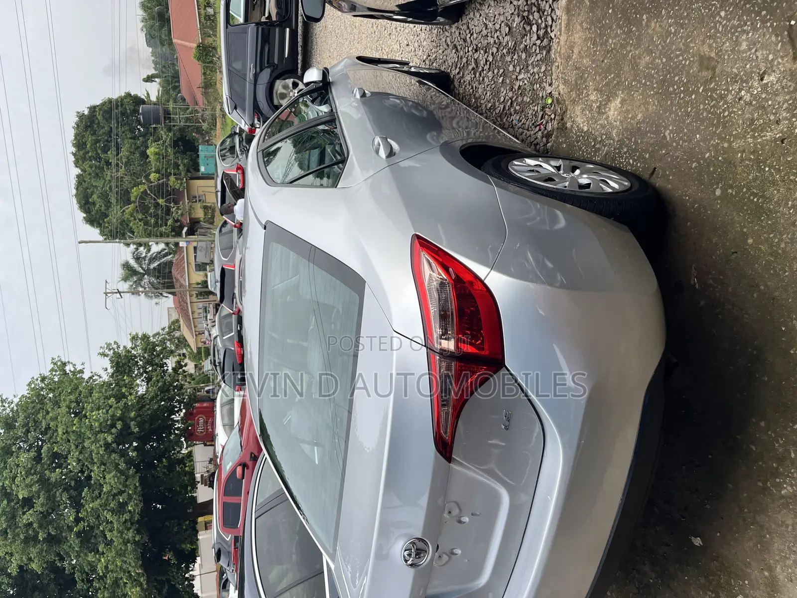 Toyota Corolla LE (1.8L 4cyl 2A) 2019 Silver