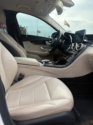 Mercedes-Benz C300 Base 4dr RWD Sedan (2.0L 4cyl 7A) 2015 White