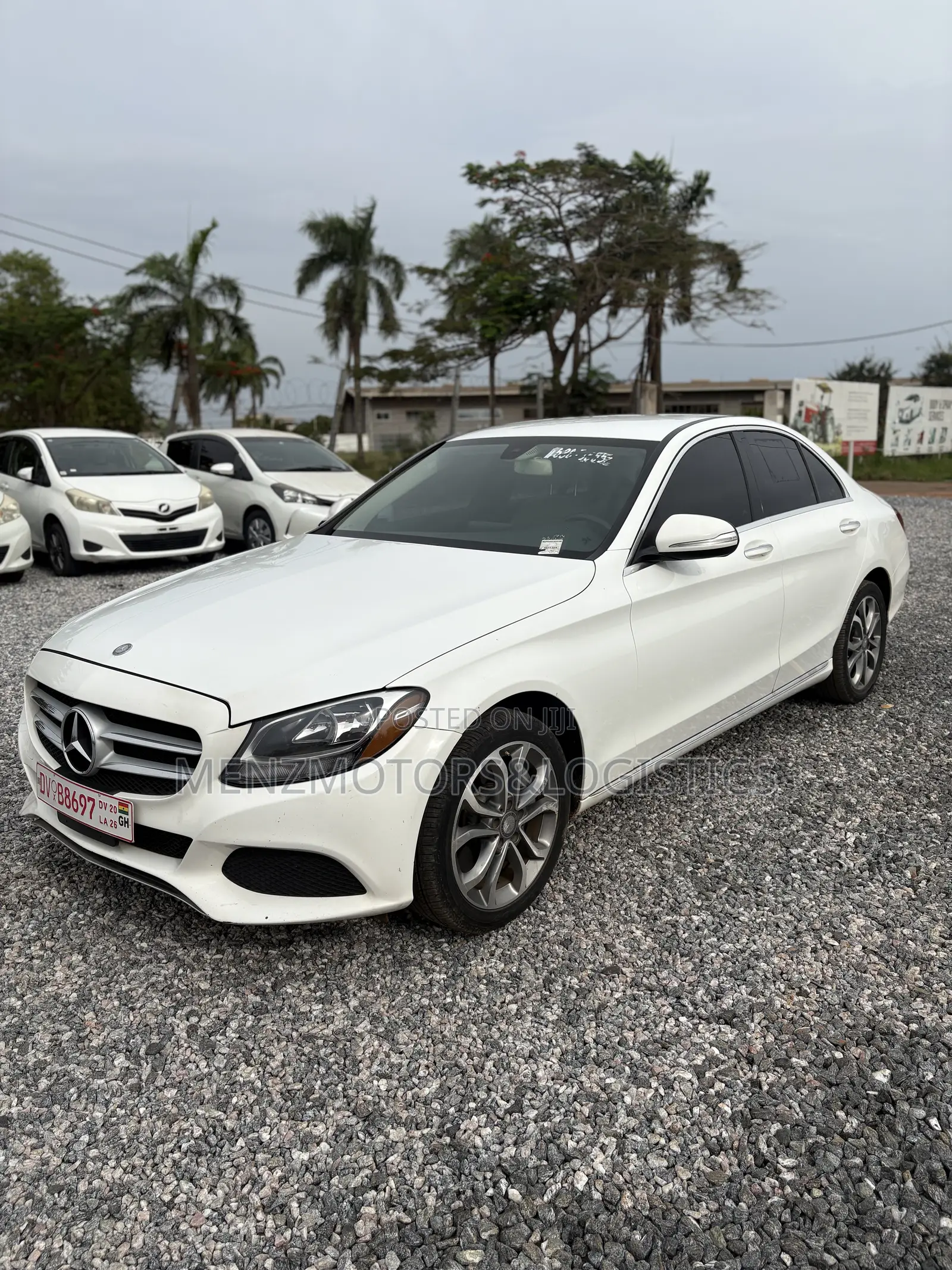 Mercedes-Benz C300 Base 4dr RWD Sedan (2.0L 4cyl 7A) 2015 White