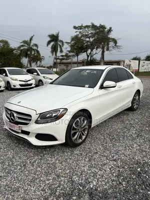 Mercedes-Benz C300 Base 4dr RWD Sedan (2.0L 4cyl 7A) 2015 White
