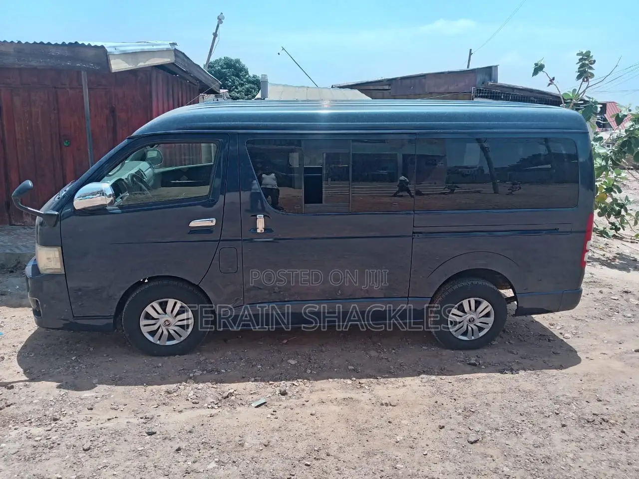 Toyota HiAce 2011 Blue