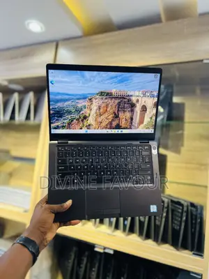 Laptop Dell Latitude 5300 8GB Intel Core i7 SSD 256GB