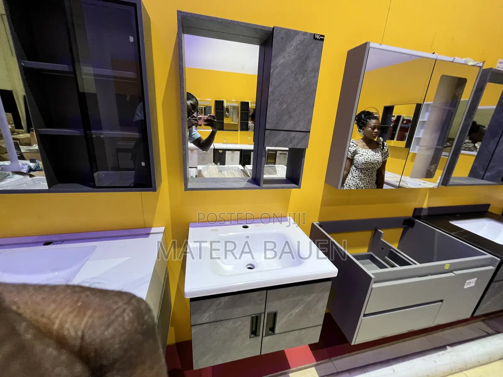 Cabinet Basin With Mirror and Drawers #9147