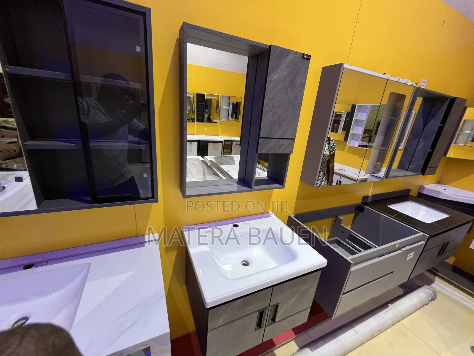 Cabinet Basin With Mirror and Drawers #9147