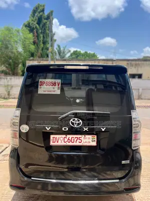 Toyota Voxy 2013 Black