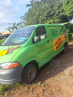 Toyota HiAce 2001 Green
