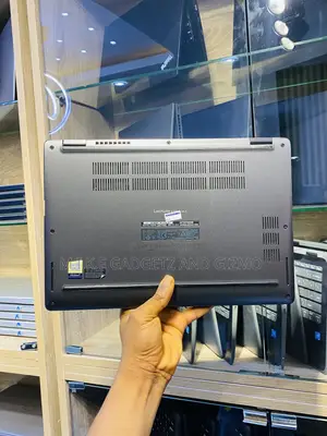 Laptop Dell Latitude 5300 8GB Intel Core i7 SSD 256GB