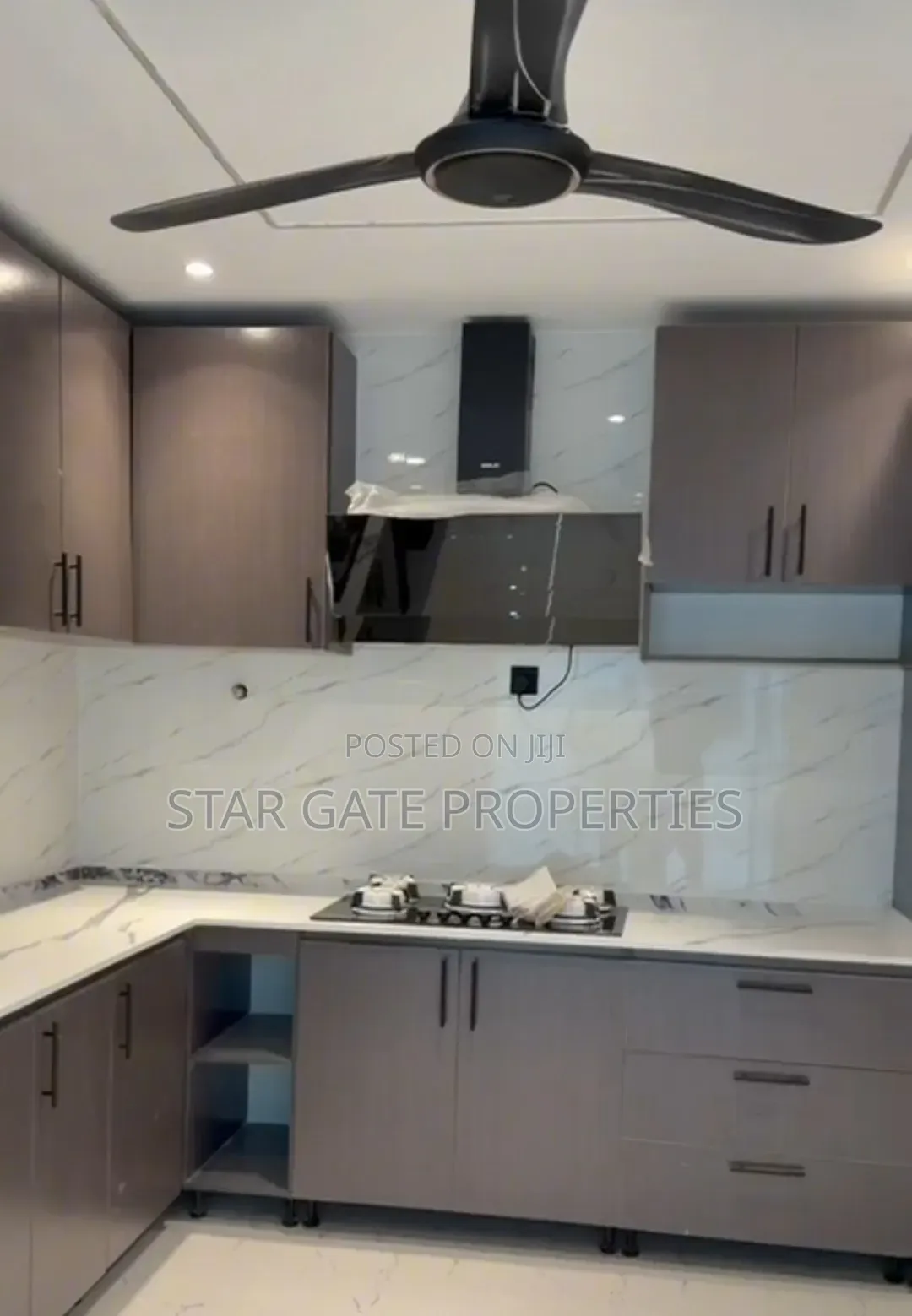 6bdrm House in Kentinkrono, Kumasi Metropolitan for sale