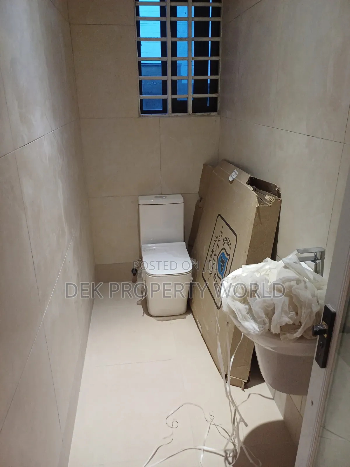 3bdrm House in Pokuase for sale
