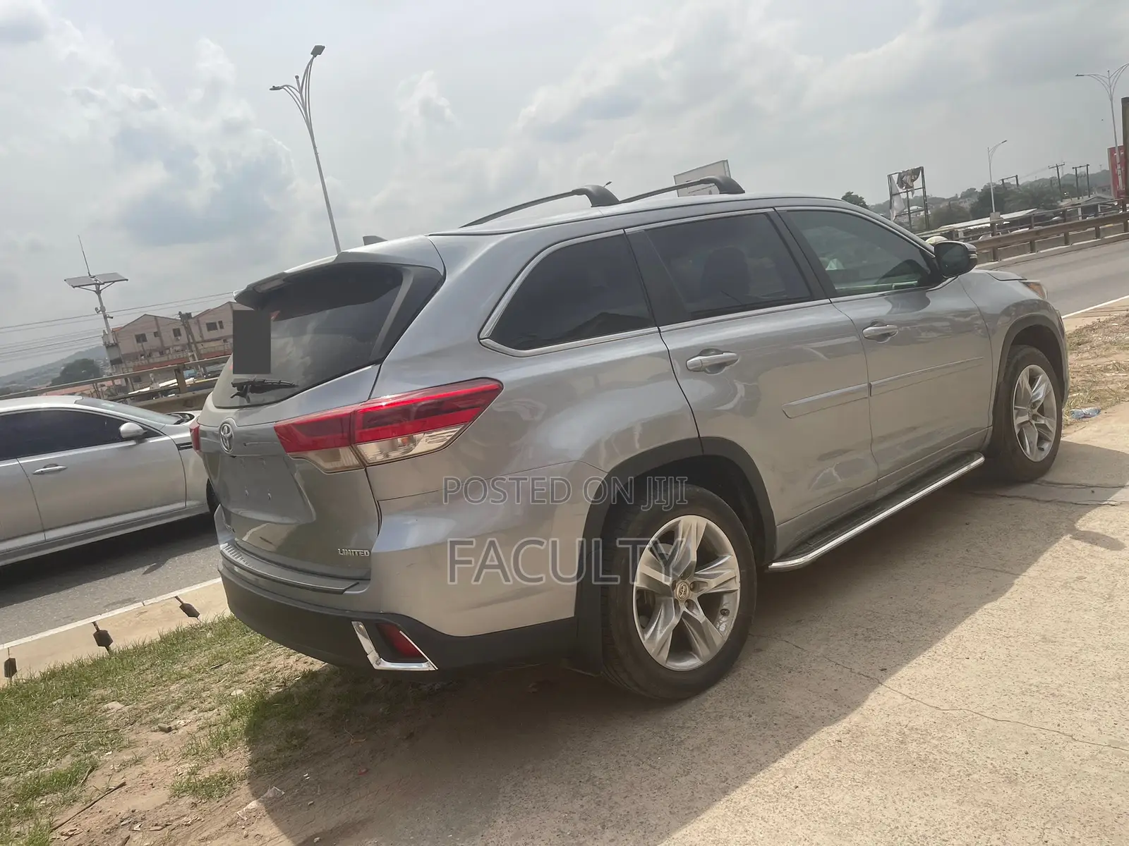 Toyota Highlander Limited 4x4 V6 (3.5L 6cyl 8A) 2017 Gray