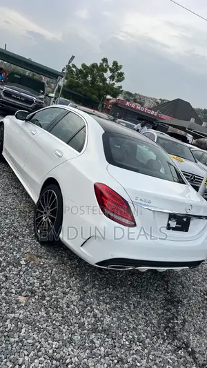 Mercedes-Benz C400 4Matic AWD Sedan (3.0L V6 7A) 2015 White