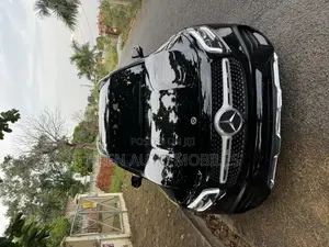 Mercedes-Benz GLB-Class GLB 250 4MATIC 2022 Black