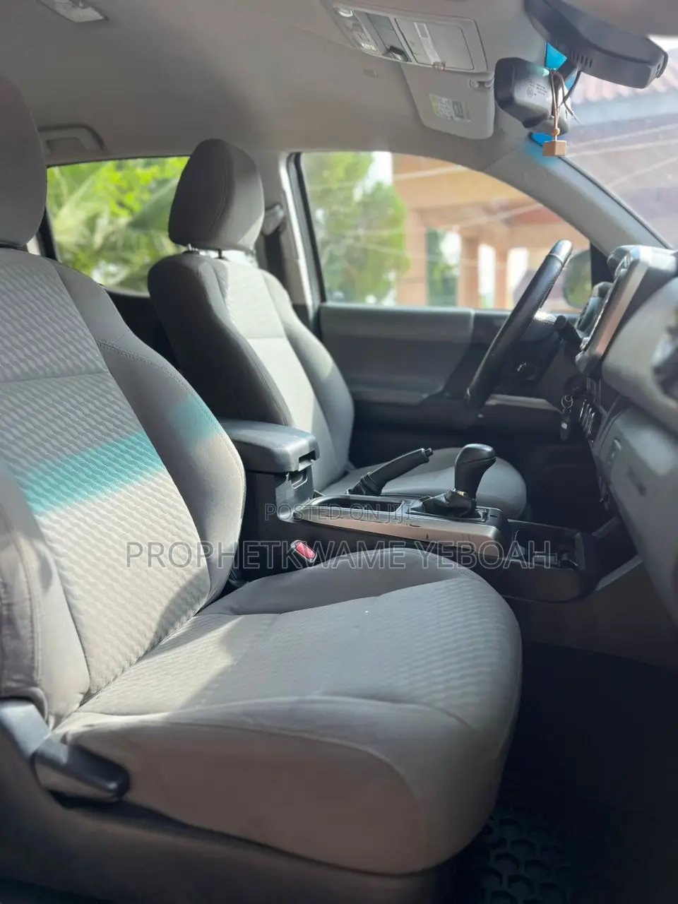Toyota Tacoma SR5 2021 White