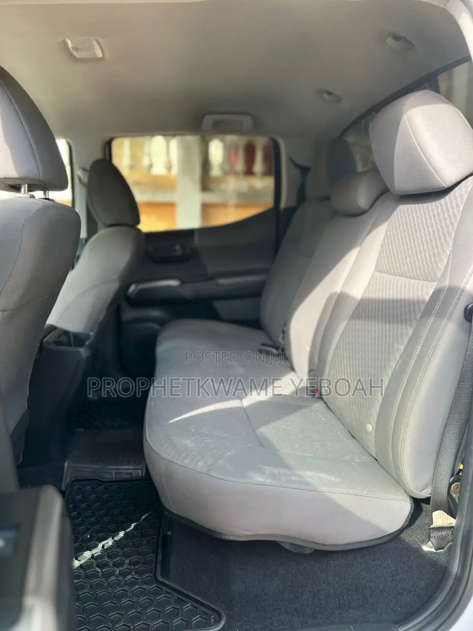 Toyota Tacoma SR5 2021 White