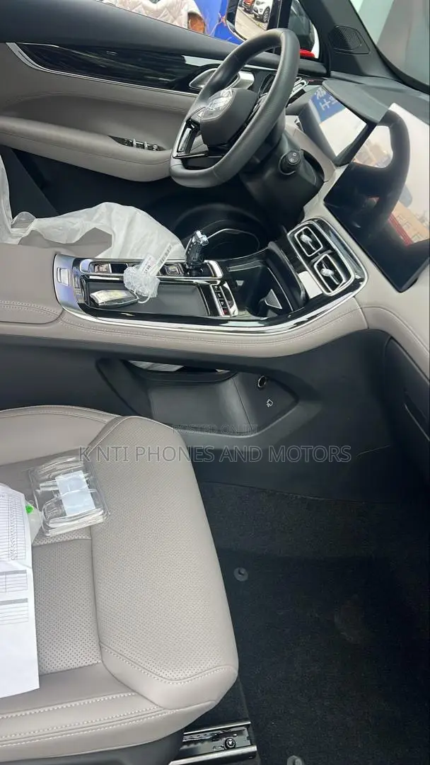 New Geely Coolray 2025 Black