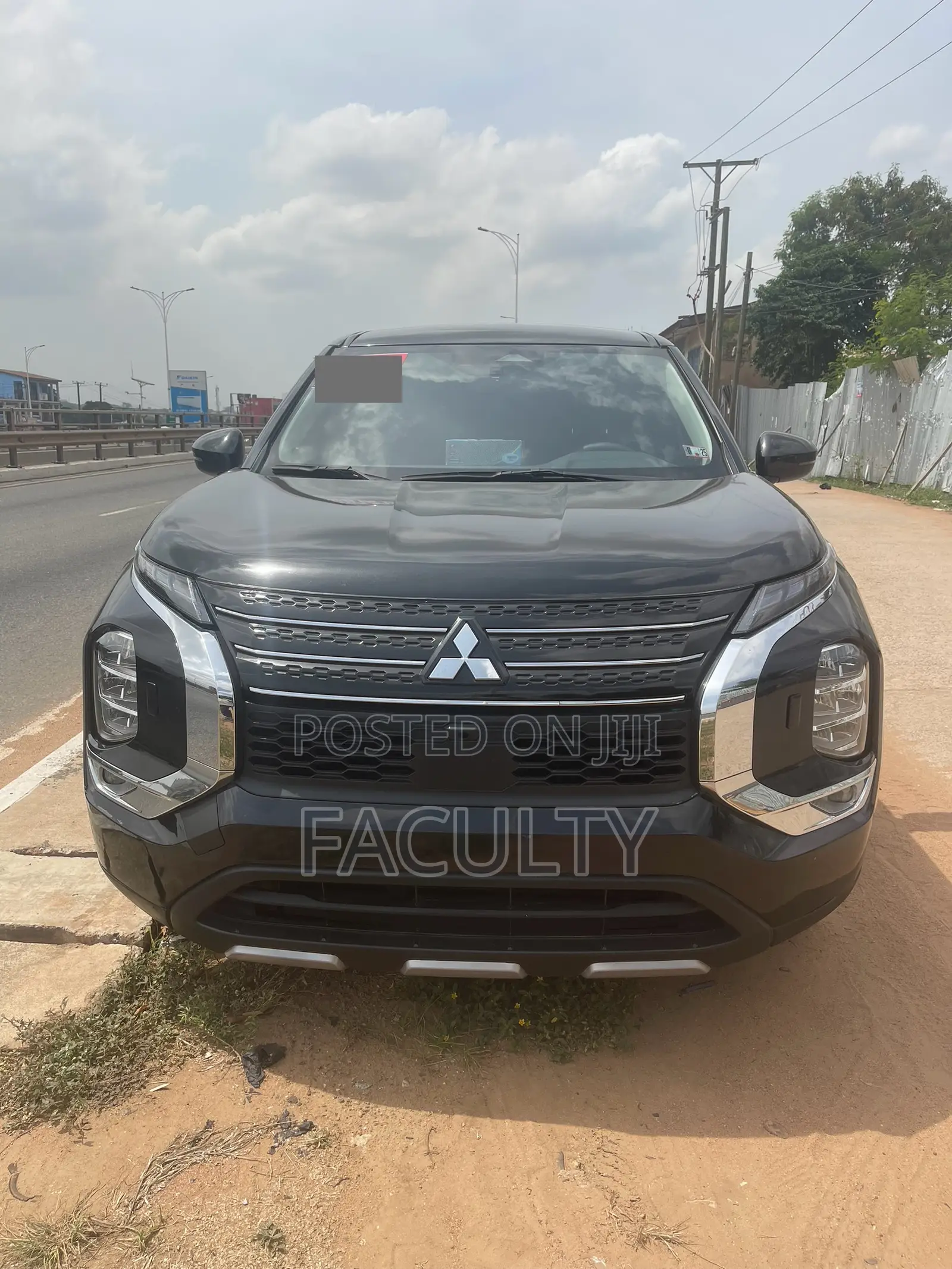 Mitsubishi Outlander SE Launch Edition 2022 Black