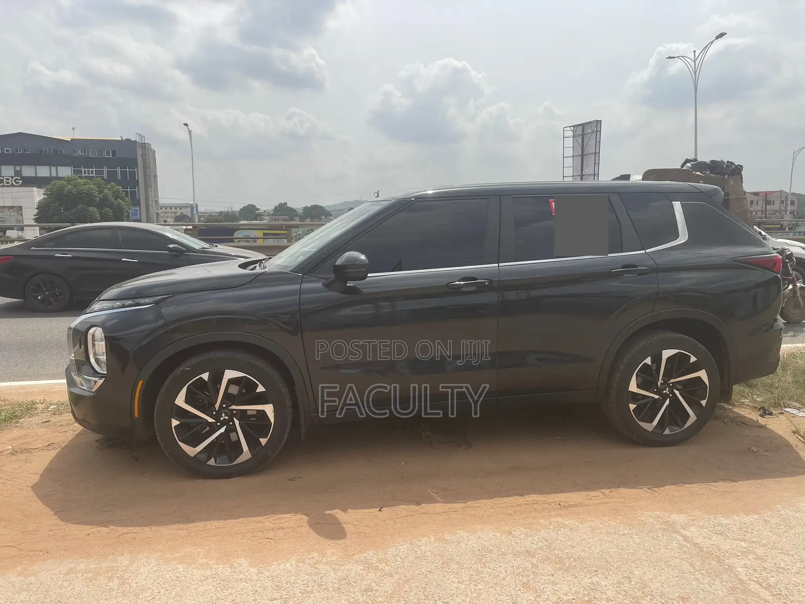 Mitsubishi Outlander SE Launch Edition 2022 Black