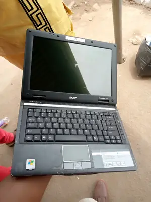Laptop Acer Aspire 2420 3GB Intel Core 2 Duo HDD 160GB