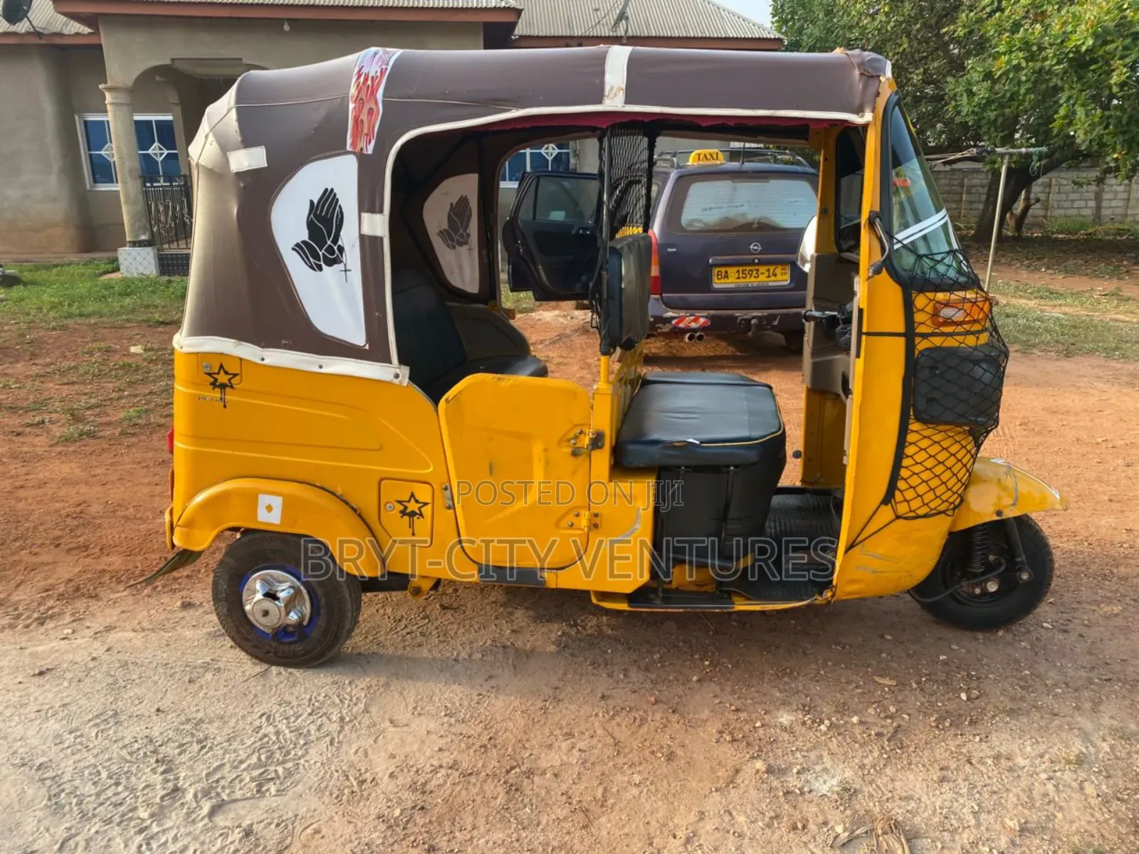 Bajaj RE 2024 Yellow