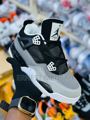Air Jordan 4