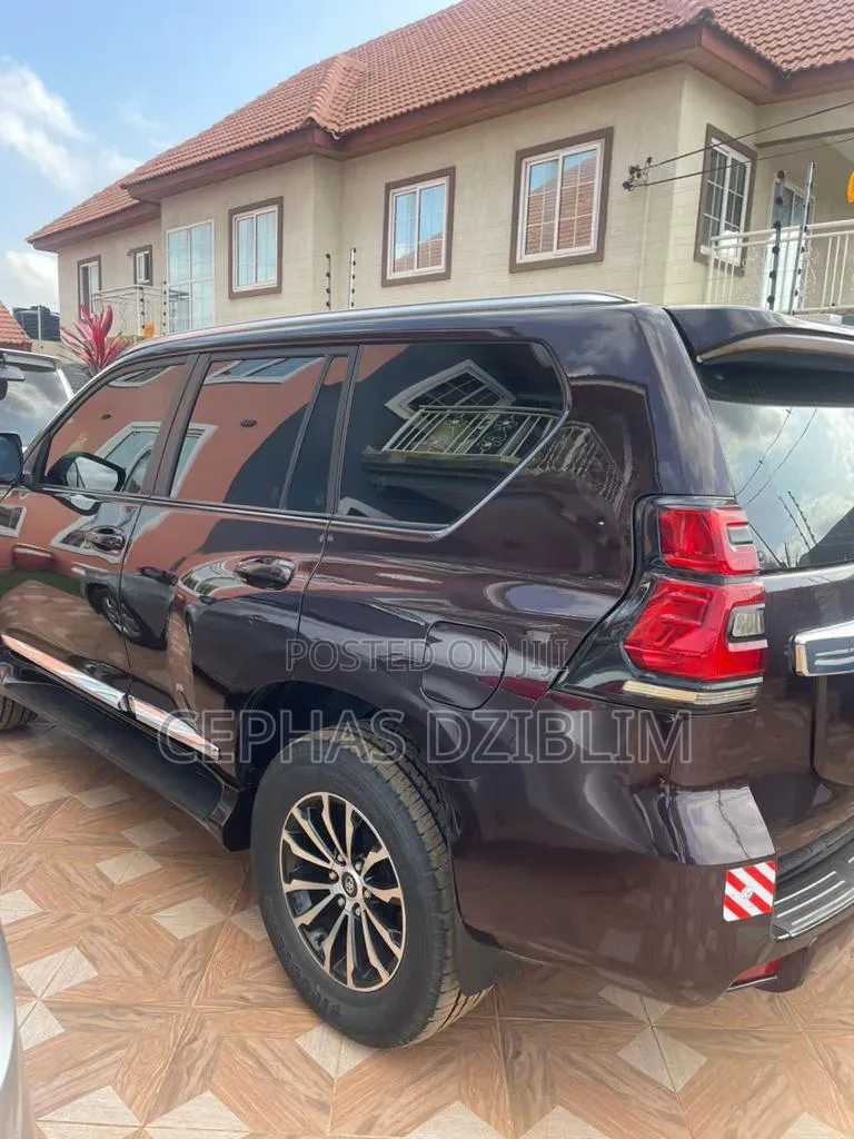 Toyota Land Cruiser Prado 4.0 Petrol TX-L 2018 Pink