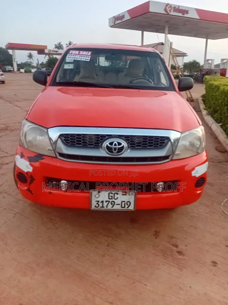 Toyota Hilux Revo Double Cab Deisel 2.8 AWD 2022 Red