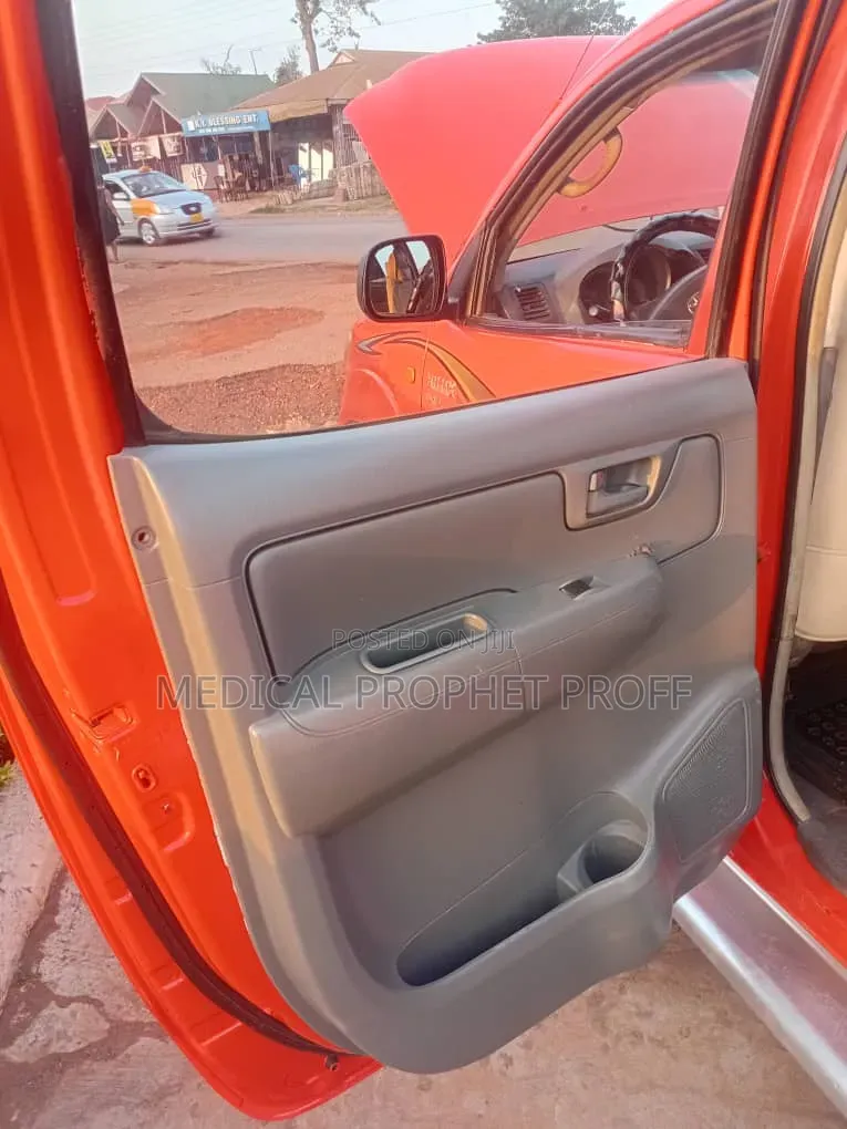 Toyota Hilux Revo Double Cab Deisel 2.8 AWD 2022 Red