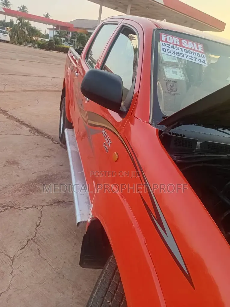 Toyota Hilux Revo Double Cab Deisel 2.8 AWD 2022 Red