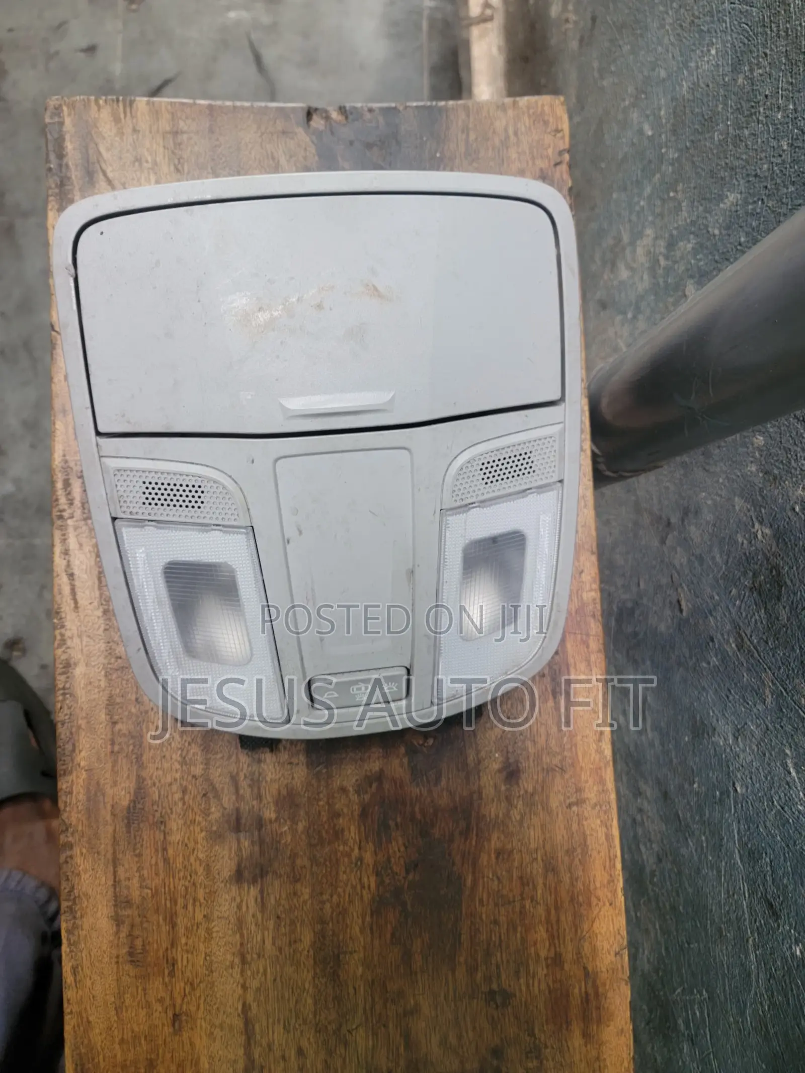 2016-2021 Hyundai Tucson Front Upper Roof Overhead Dome Lightning