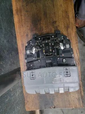 2016-2021 Hyundai Tucson Front Upper Roof Overhead Dome Lightning