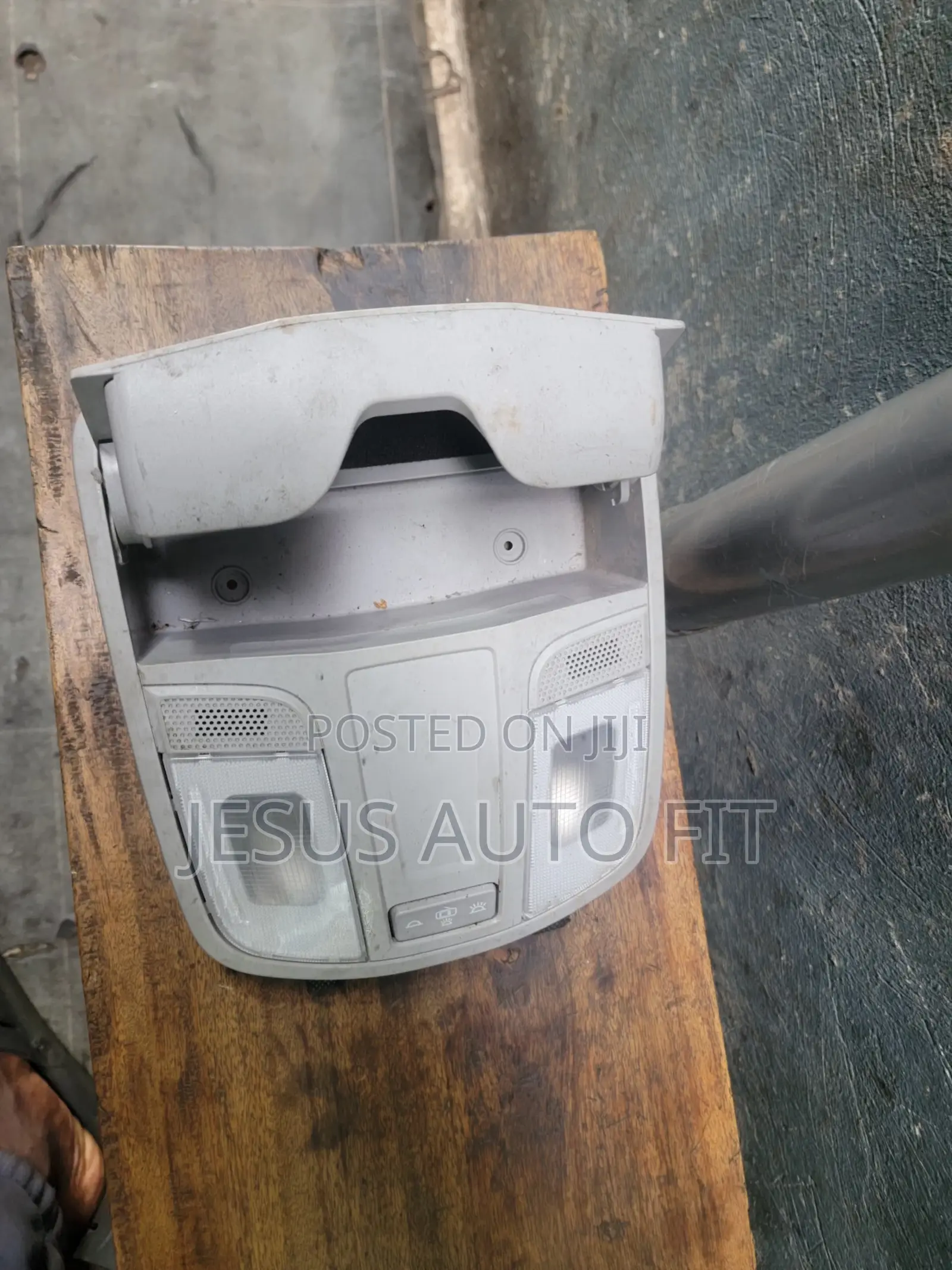 2016-2021 Hyundai Tucson Front Upper Roof Overhead Dome Lightning