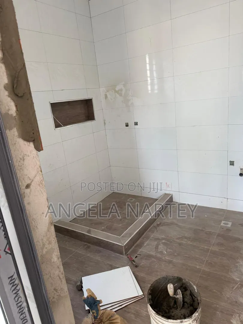 4bdrm House in Community 16 Lashibi, Accra Metropolitan for sale
