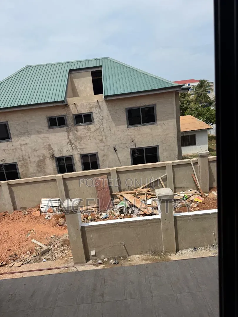 4bdrm House in Community 16 Lashibi, Accra Metropolitan for sale