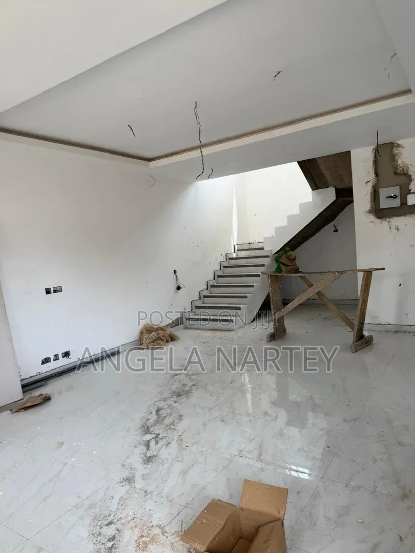 4bdrm House in Community 16 Lashibi, Accra Metropolitan for sale