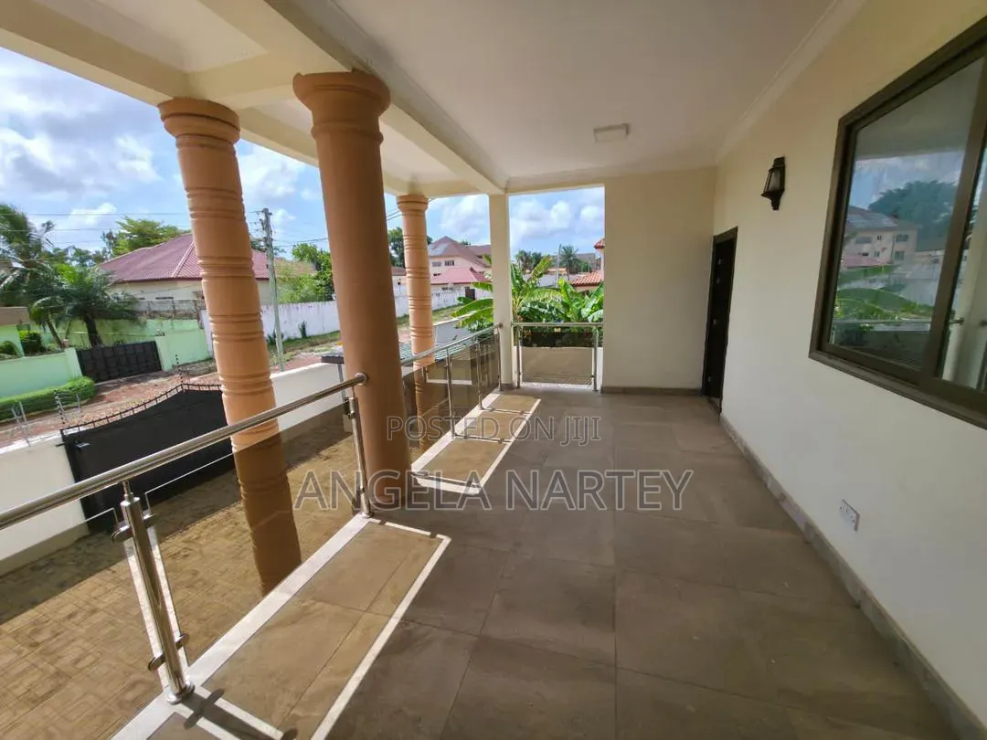 8bdrm House in East Legon, Accra Metropolitan for rent