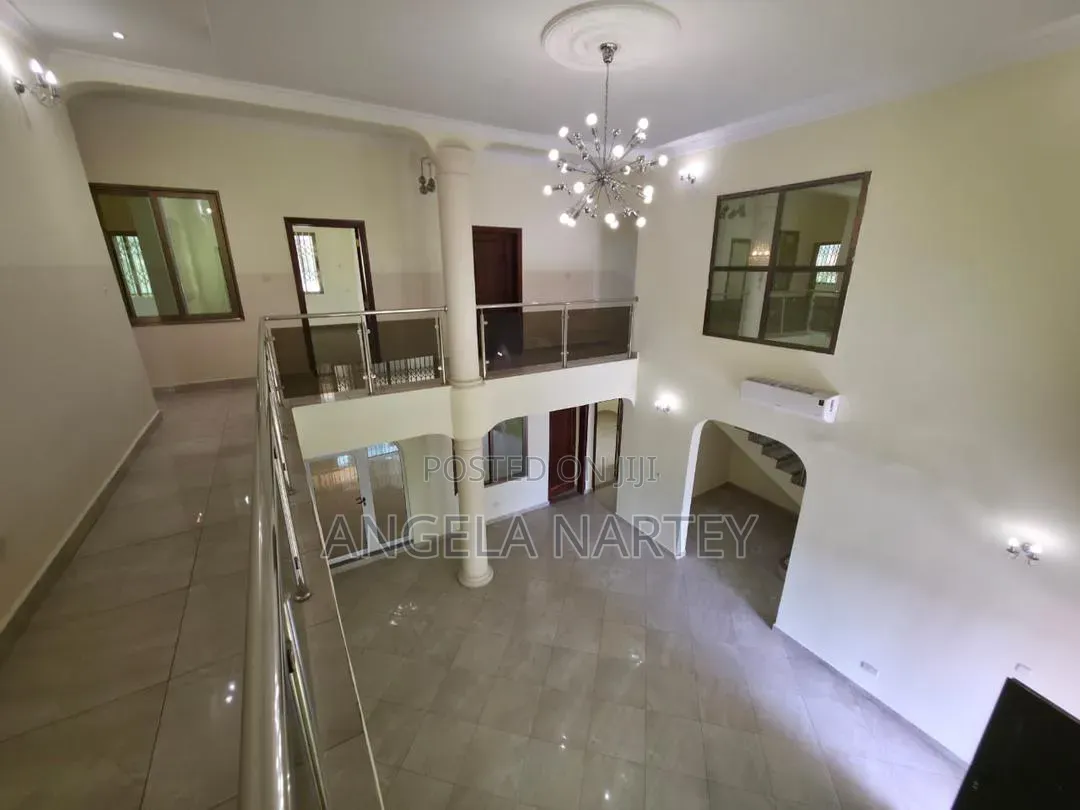 8bdrm House in East Legon, Accra Metropolitan for rent