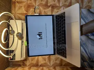Laptop Apple MacBook Pro 2018 8GB Intel Core i5 SSD 256GB
