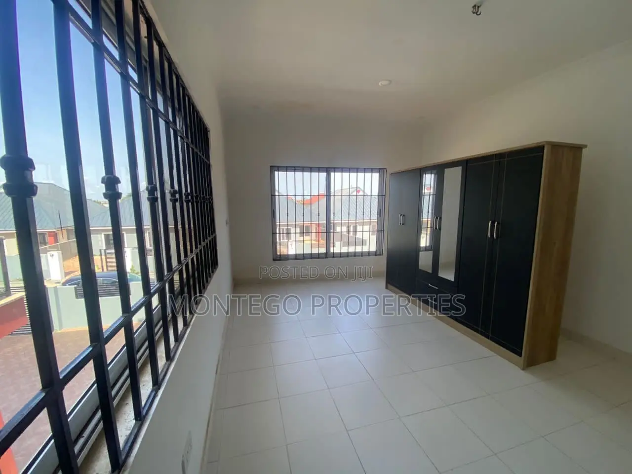 4bdrm House in Ashale Botwe, School Junction for rent