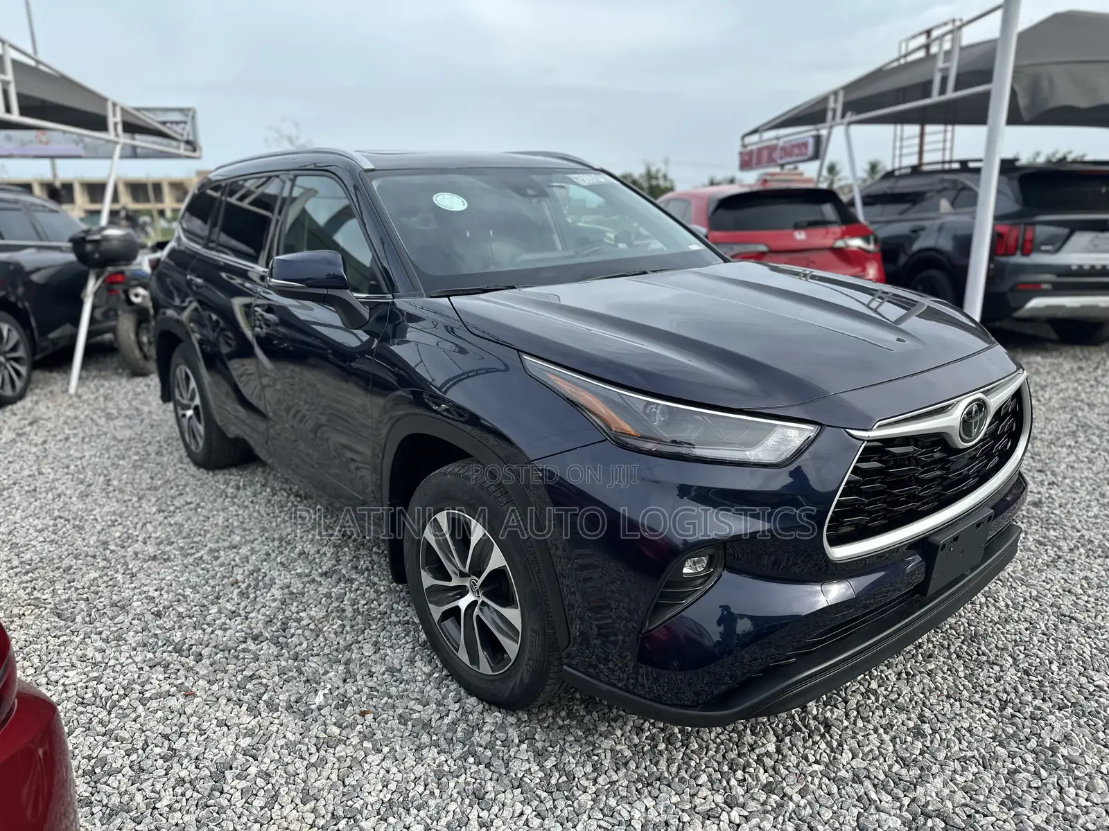Toyota Highlander XLE 2022 Blue