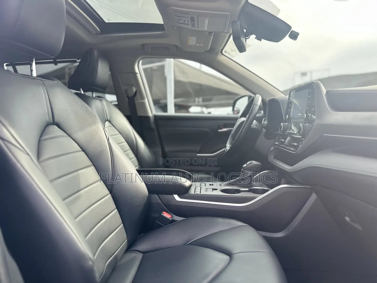 Toyota Highlander XLE 2022 Blue