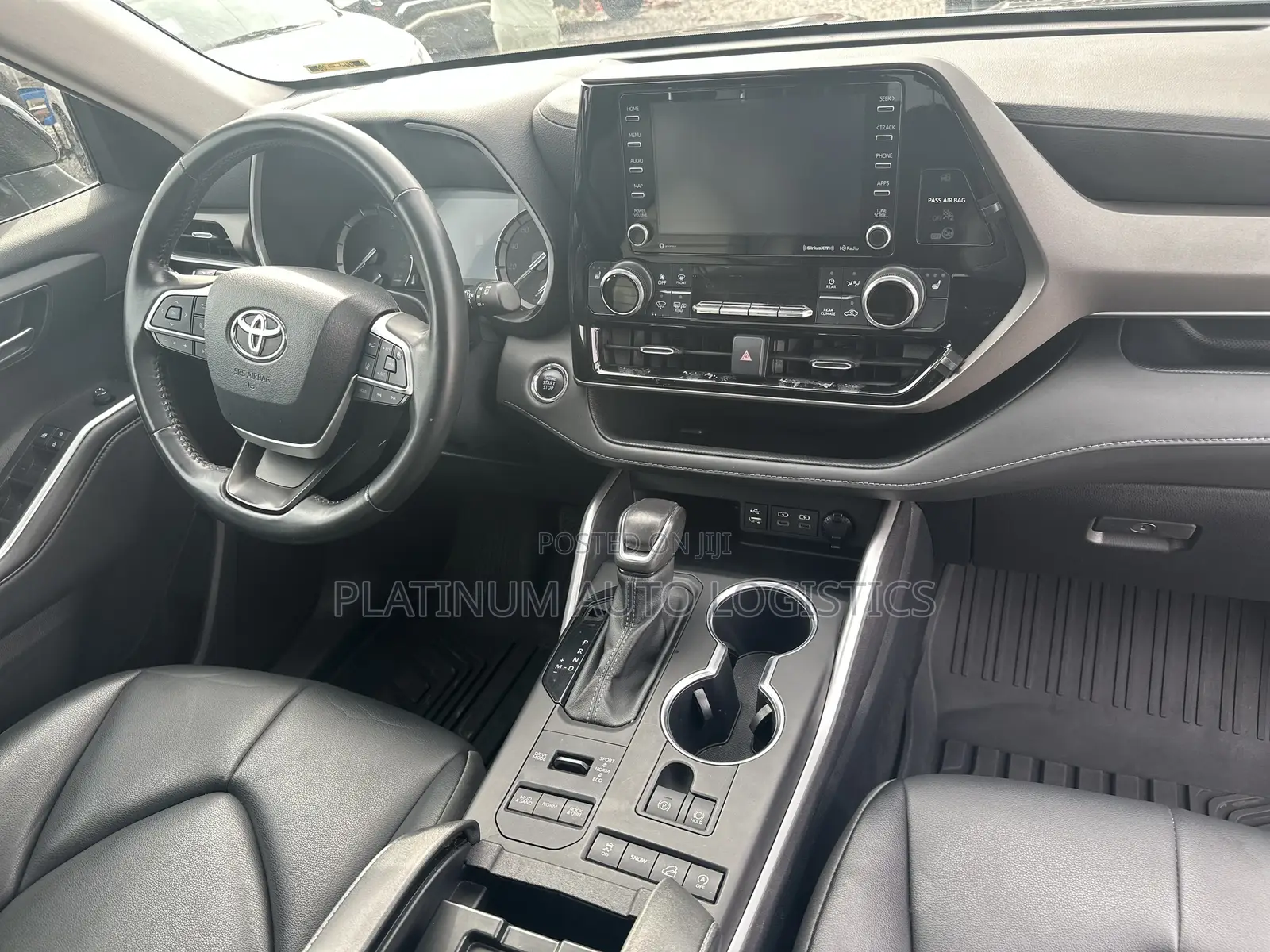 Toyota Highlander XLE 2022 Blue