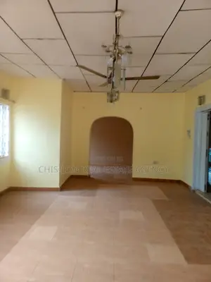 3bdrm House in Awoshie, Last Stop for rent