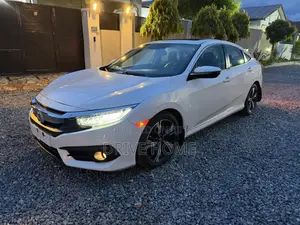 Honda Civic Touring Sedan 2018 White